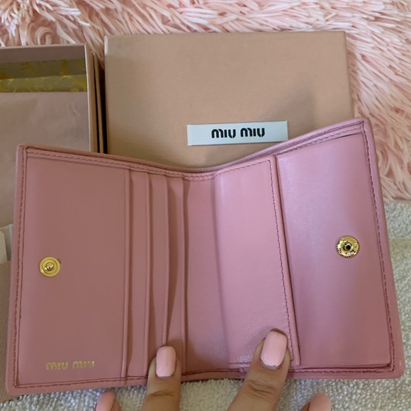 RARE MIU MIU PINK WALLET - Picture 5 of 13